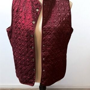 Chico's Quilted Vest in Rich Burgundy Pit To Pit 22”, length 24”